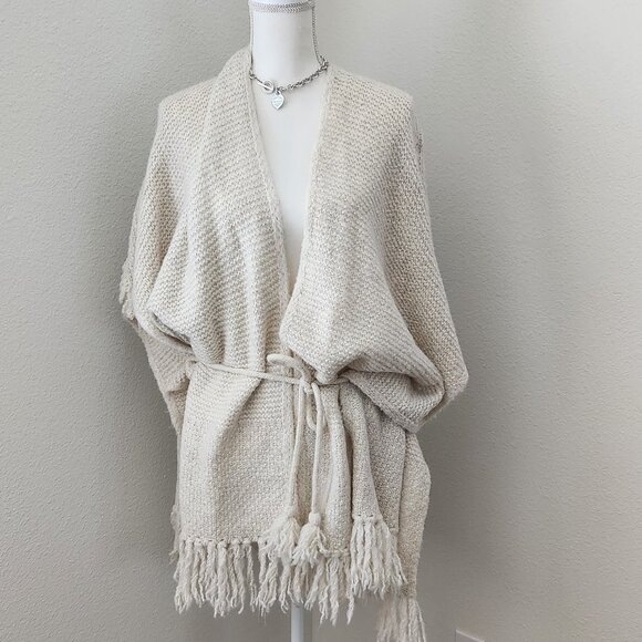 Abercrombie & Fitch Pancho fringed thaiway sweater NWT one size fits off - Picture 1 of 14